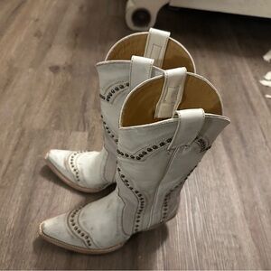 IDYLLWIND WOMEN'S WALK THIS WAY WESTERN BOOTS - SNIP TOE - WHITE